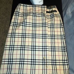 Burberry skirt